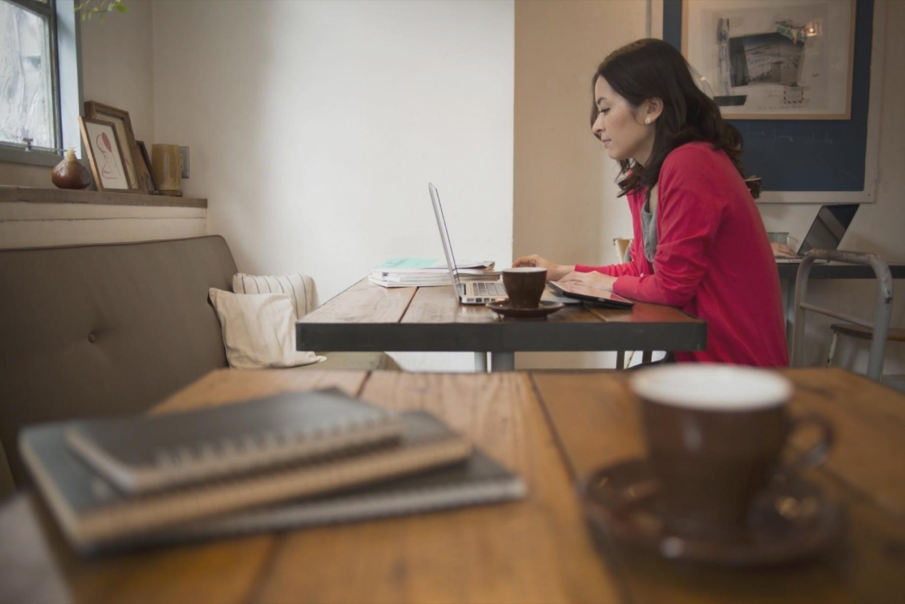 Financial education materials demonstrating analytical frameworks and professional development tools